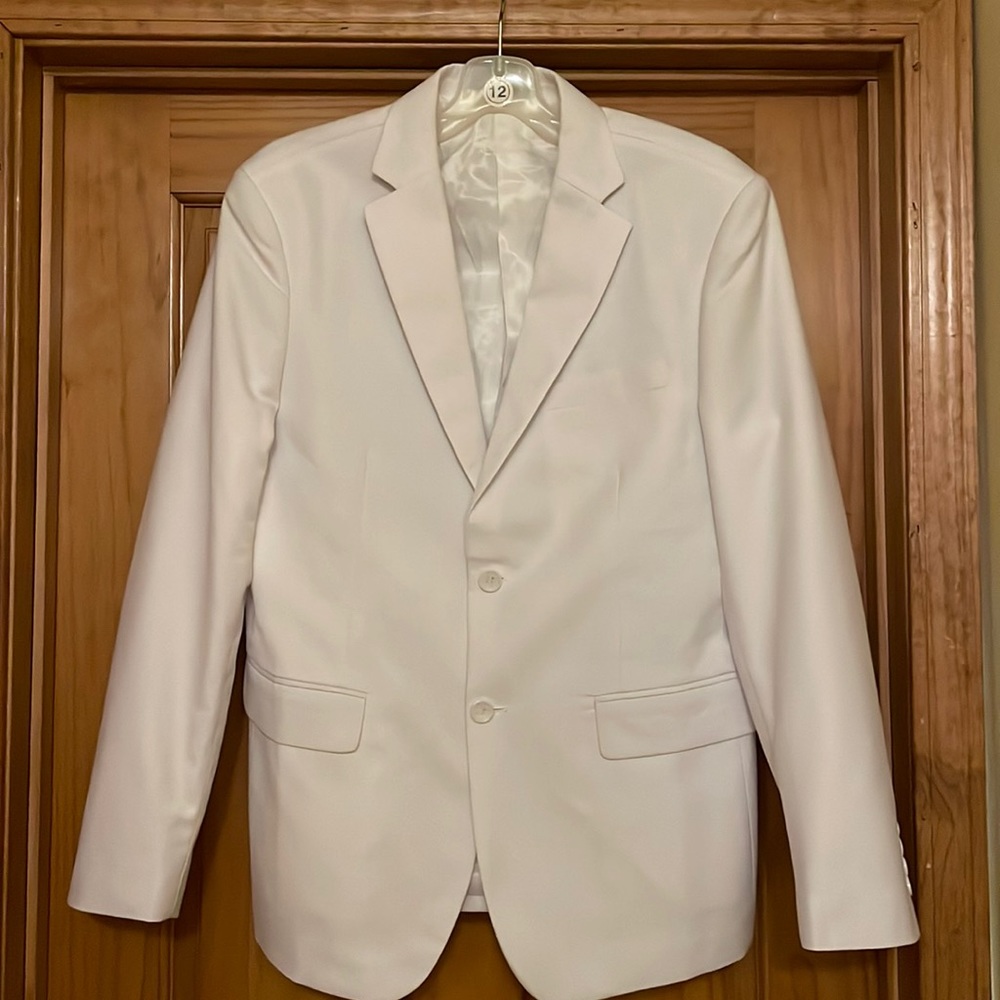 Men’s White Suit